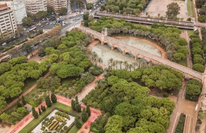 Parque De Cabecera & Bioparc Apartment